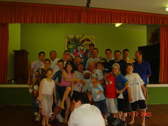 Christmas group photo 2005